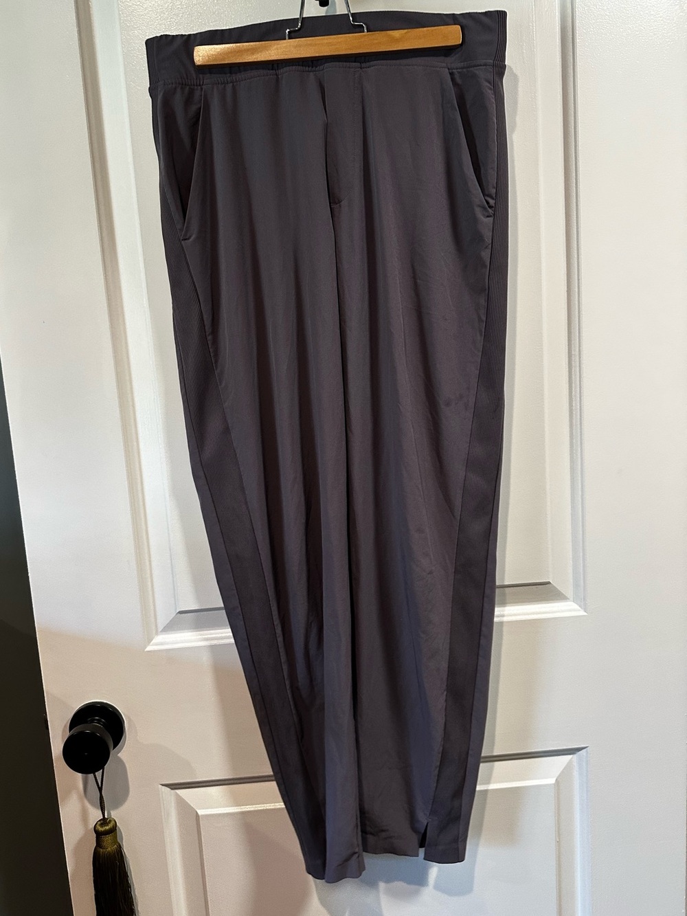 Athleta Brooklyn Ankle Pant - 6